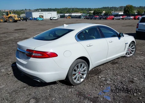 2014 Jaguar Xf из США, поврежденный, VIN SAJWJ0EF6E8U20442